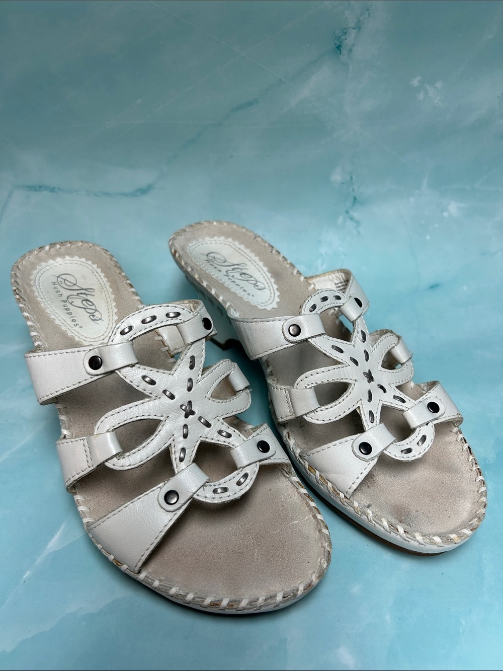 Hush Puppies White Women’s leather Decorative Slide Sandals Size 7